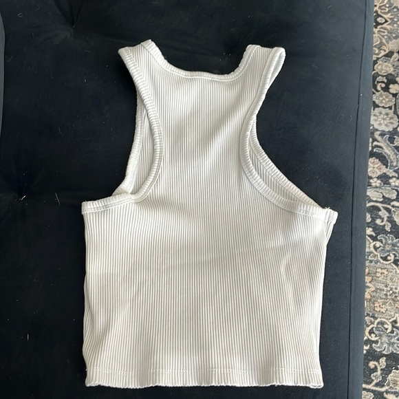 Cute off white/grey top - Picture 3 of 3